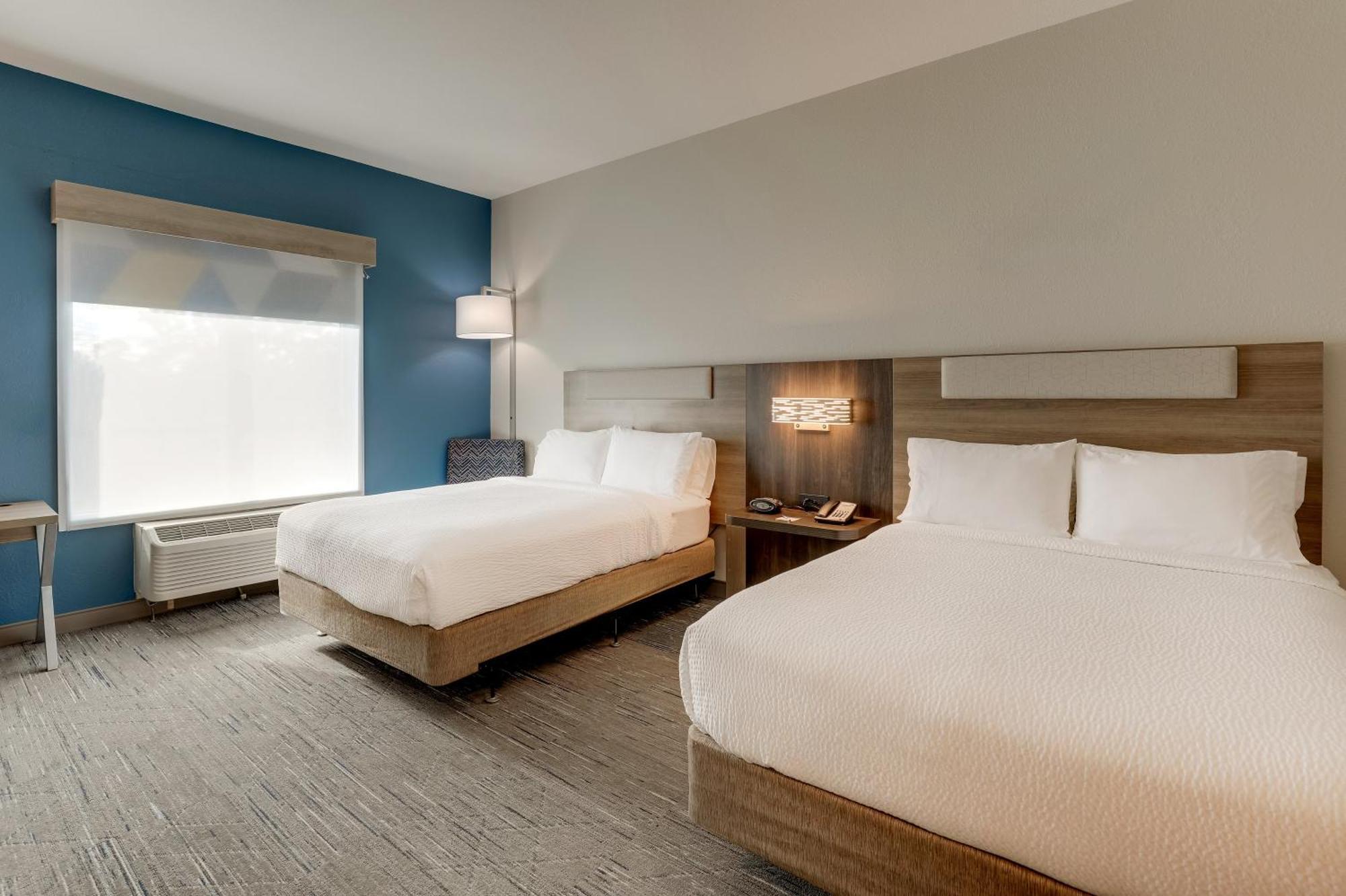 Holiday Inn Express Leland - Wilmington Area By Ihg Exterior photo