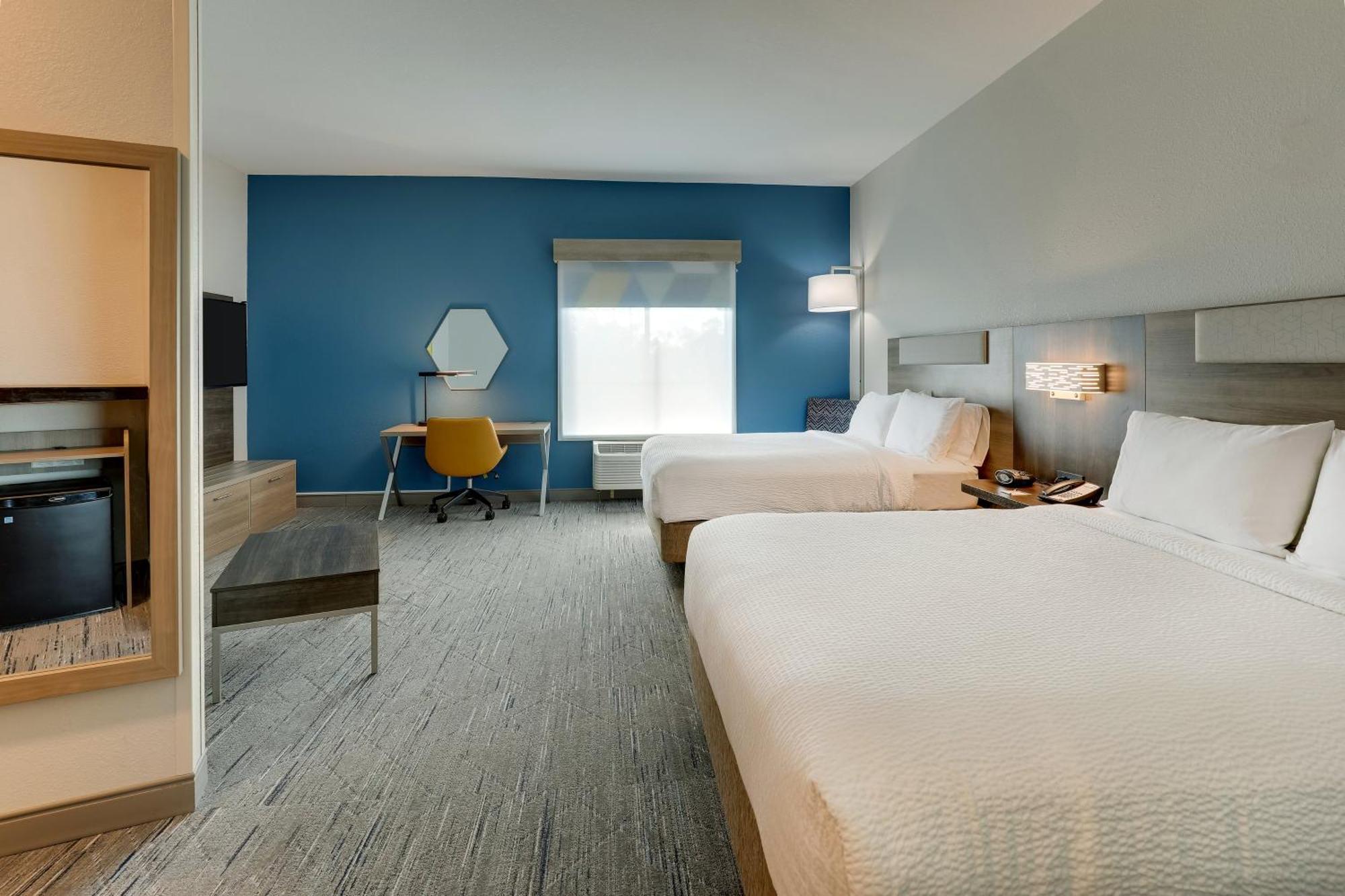 Holiday Inn Express Leland - Wilmington Area By Ihg Exterior photo