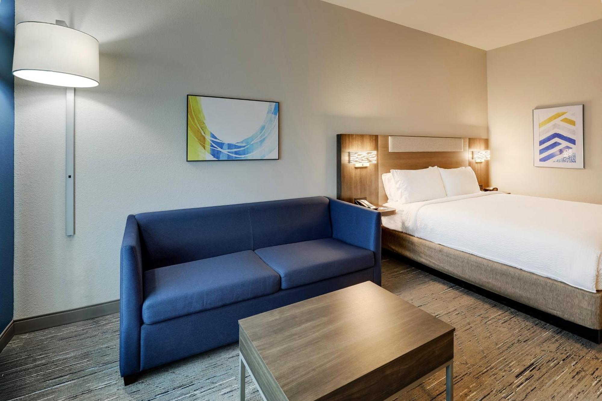 Holiday Inn Express Leland - Wilmington Area By Ihg Exterior photo