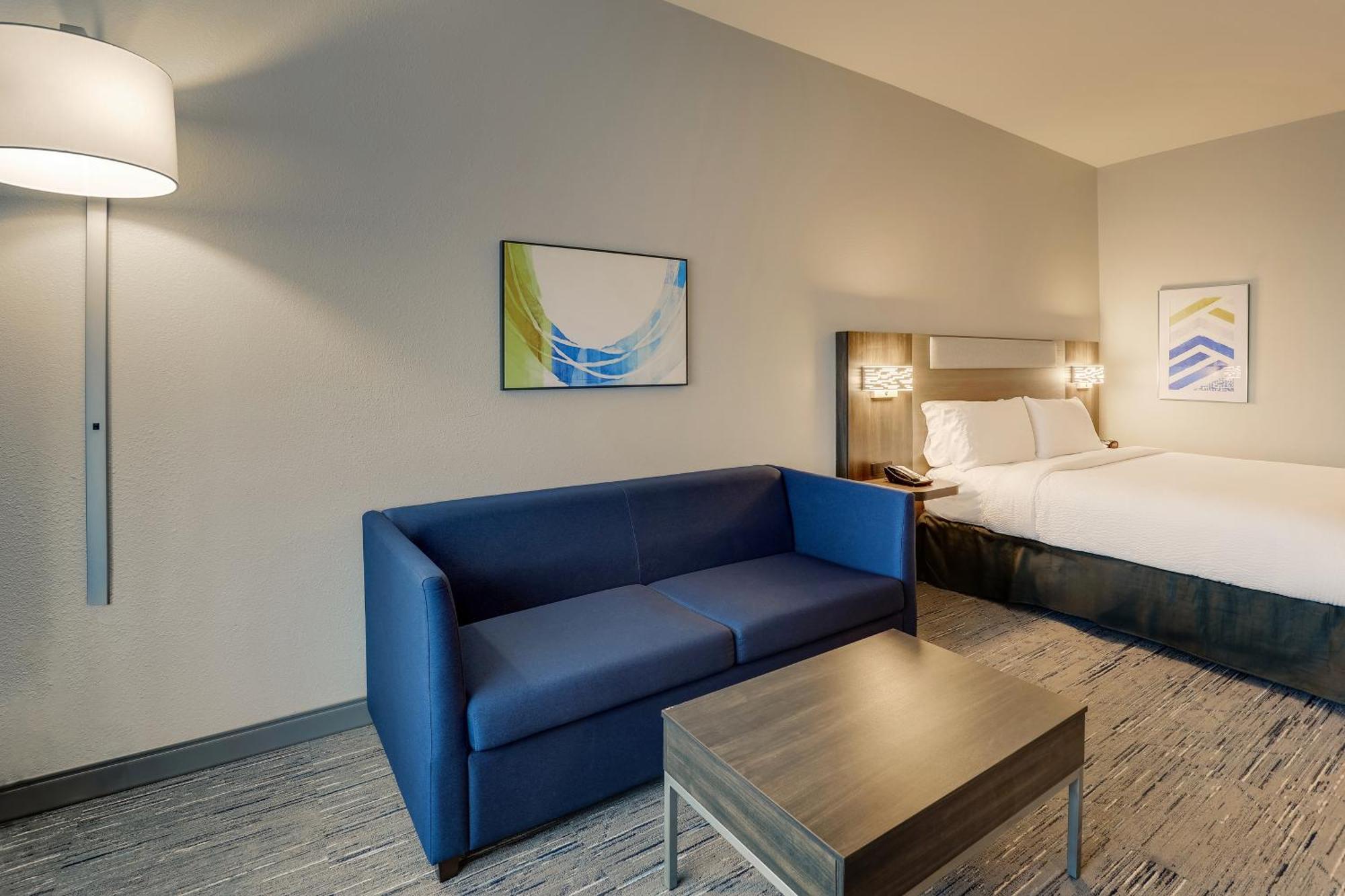 Holiday Inn Express Leland - Wilmington Area By Ihg Exterior photo