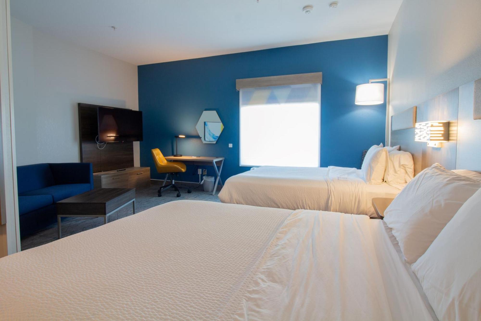Holiday Inn Express Leland - Wilmington Area By Ihg Exterior photo