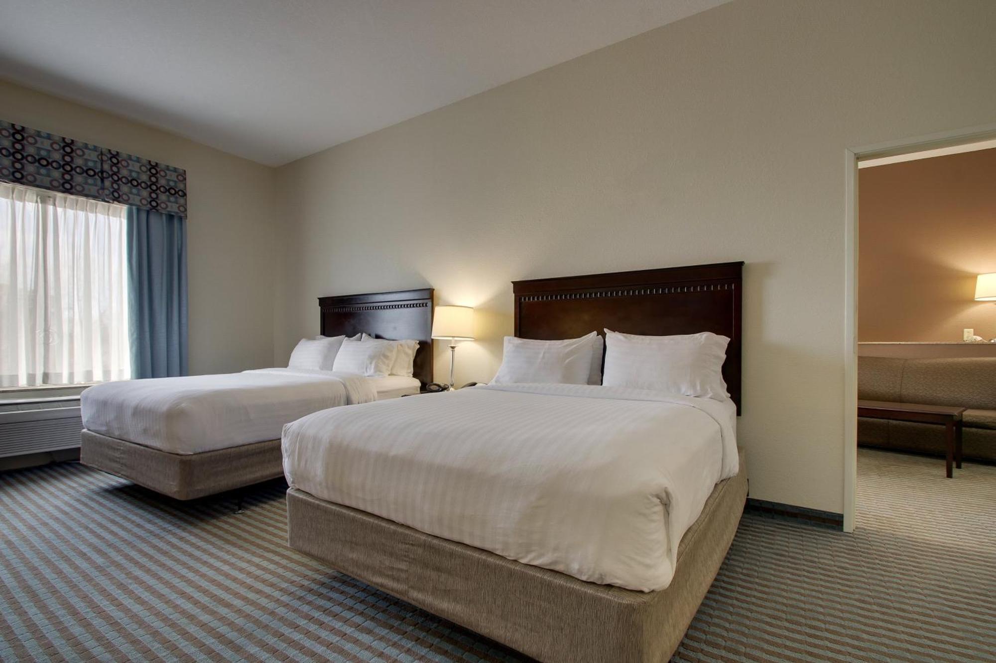 Holiday Inn Express Leland - Wilmington Area By Ihg Exterior photo