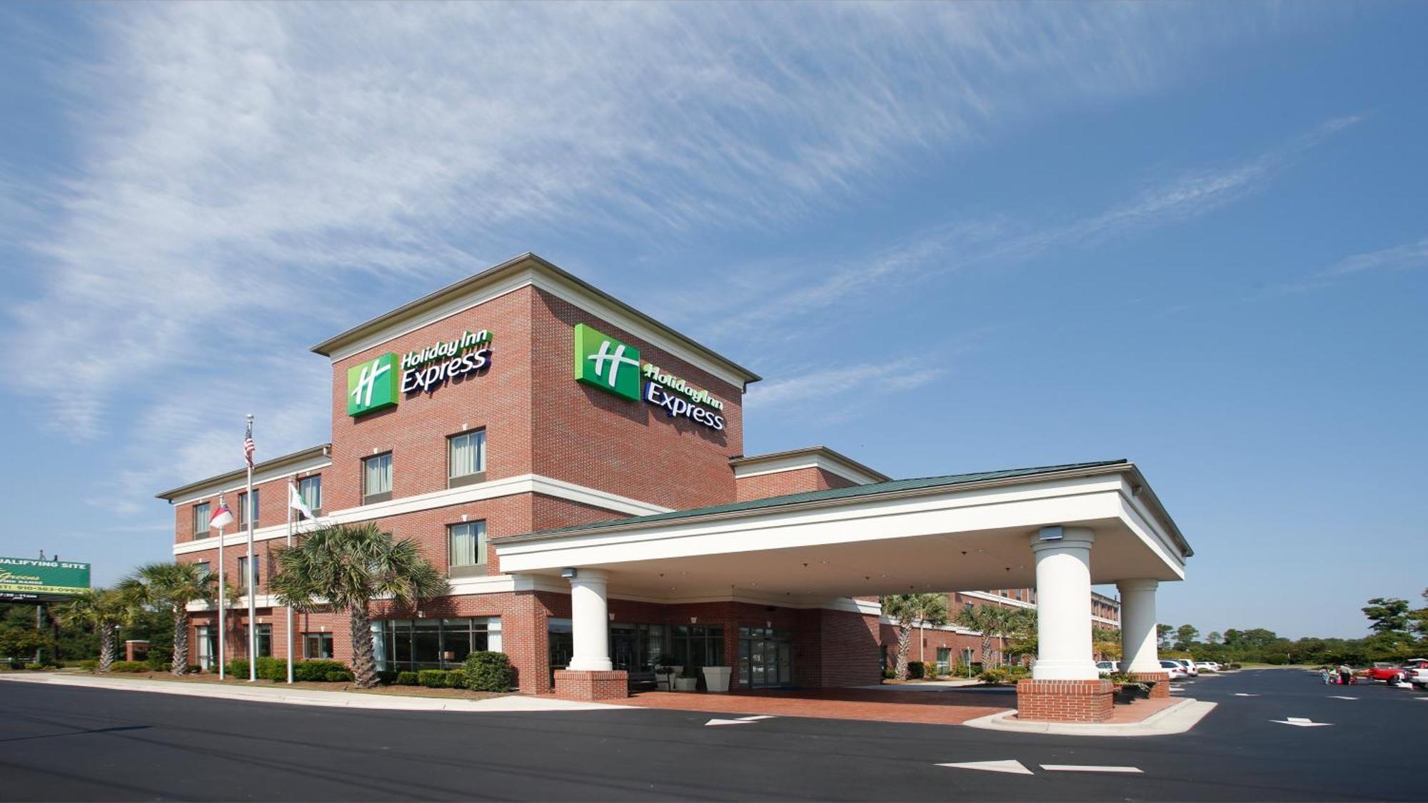 Holiday Inn Express Leland - Wilmington Area By Ihg Exterior photo