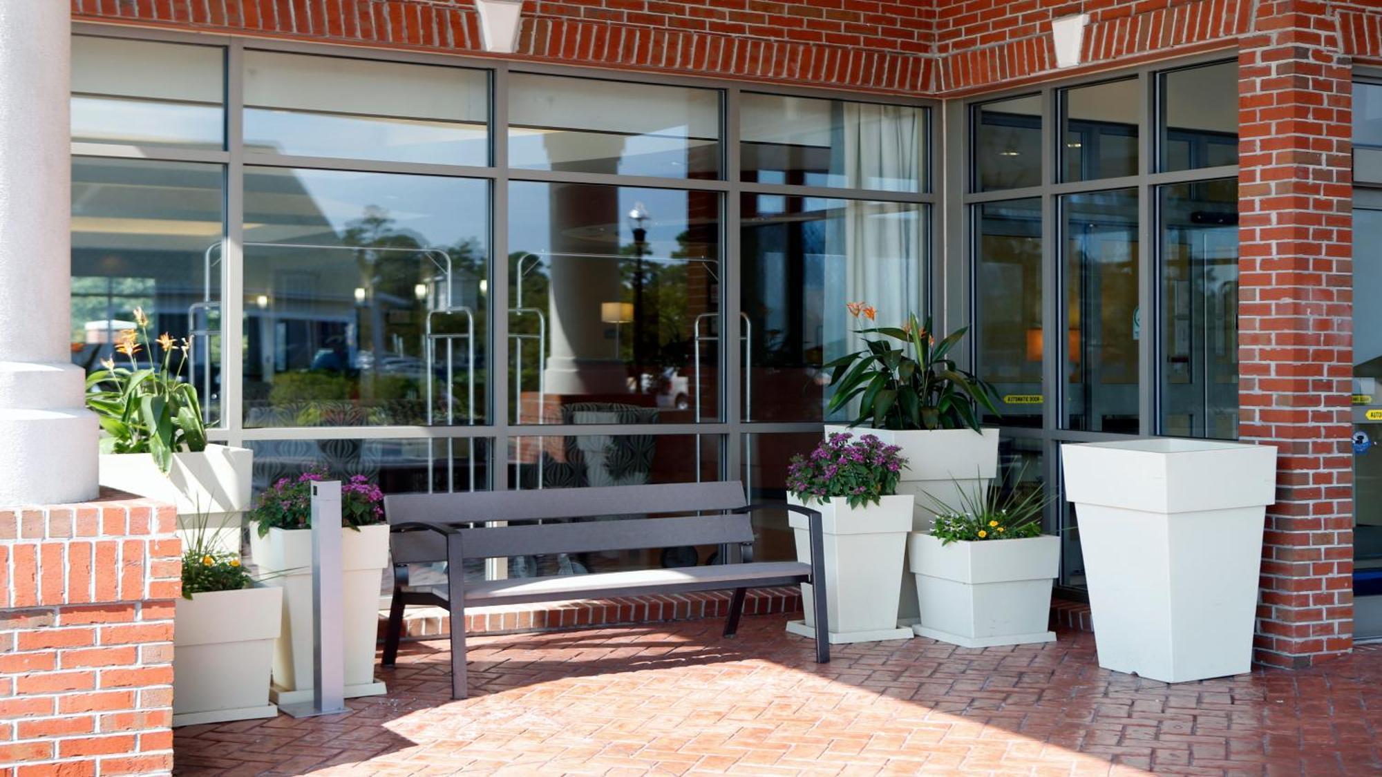 Holiday Inn Express Leland - Wilmington Area By Ihg Exterior photo