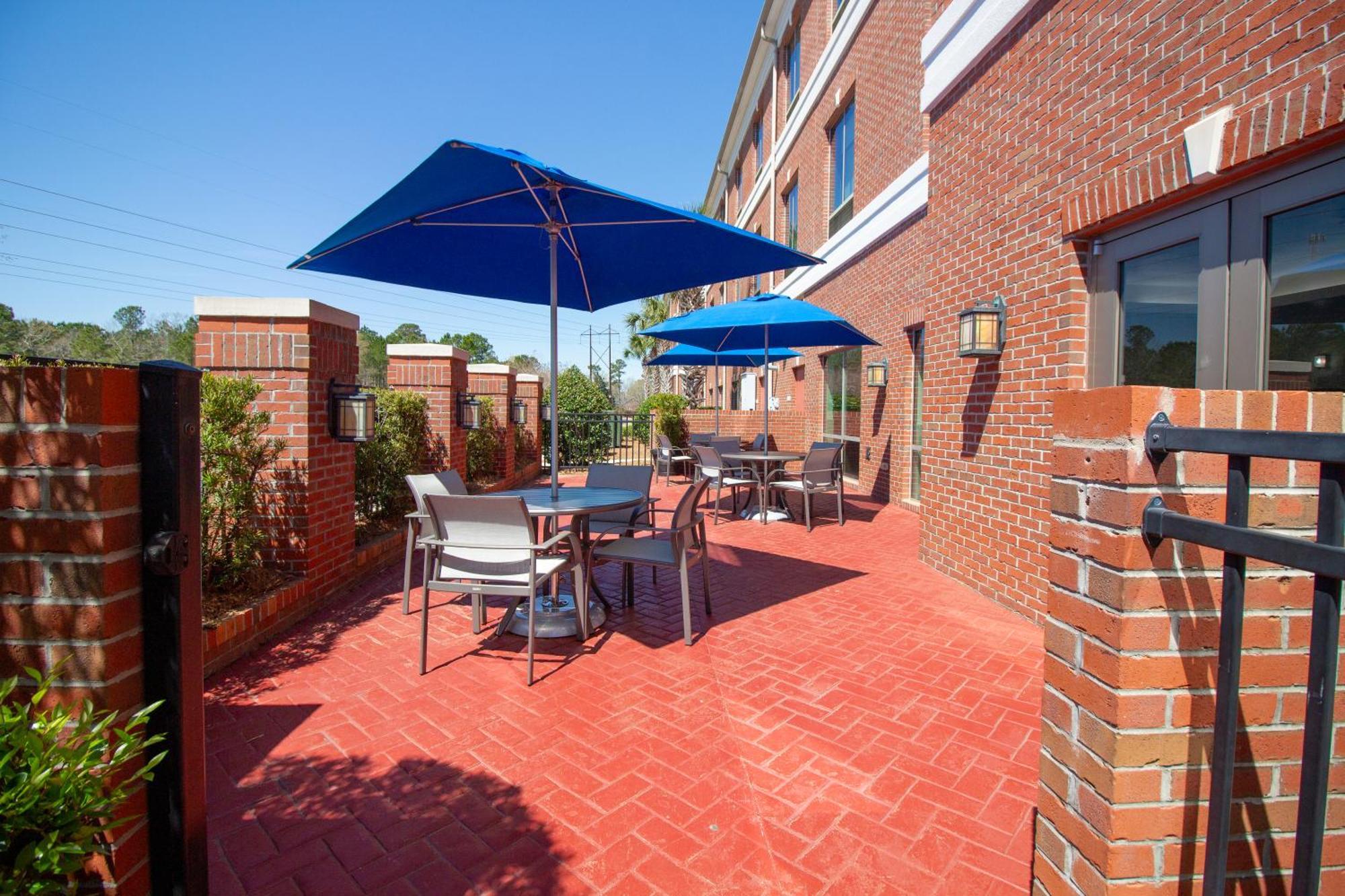 Holiday Inn Express Leland - Wilmington Area By Ihg Exterior photo